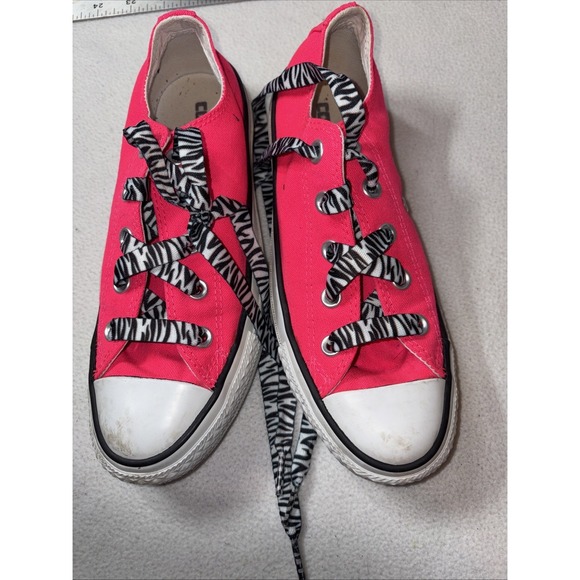 Converse Shoes - Unisex Converse Hot Pink Tennis Shoe size sz  M 4 W 8 Double Tongue
